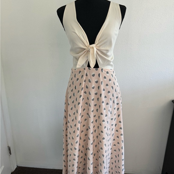 Amour Vert Silk Tie Front Dress ASO BlakeLively Preserve- Size Medium - Picture 2 of 10